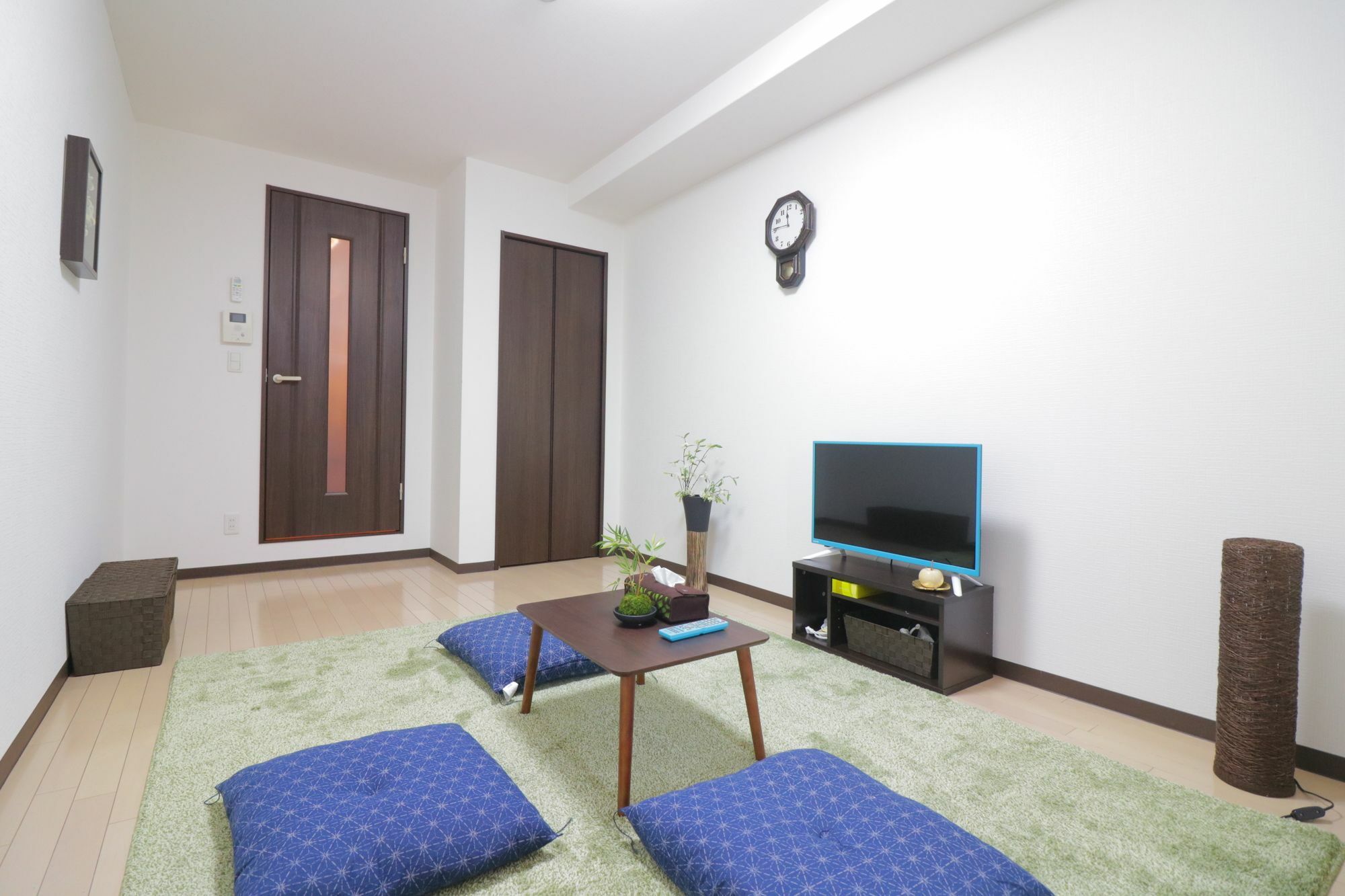 Hg Cozy Hotel No 38 通天閣前 Осака Екстер'єр фото